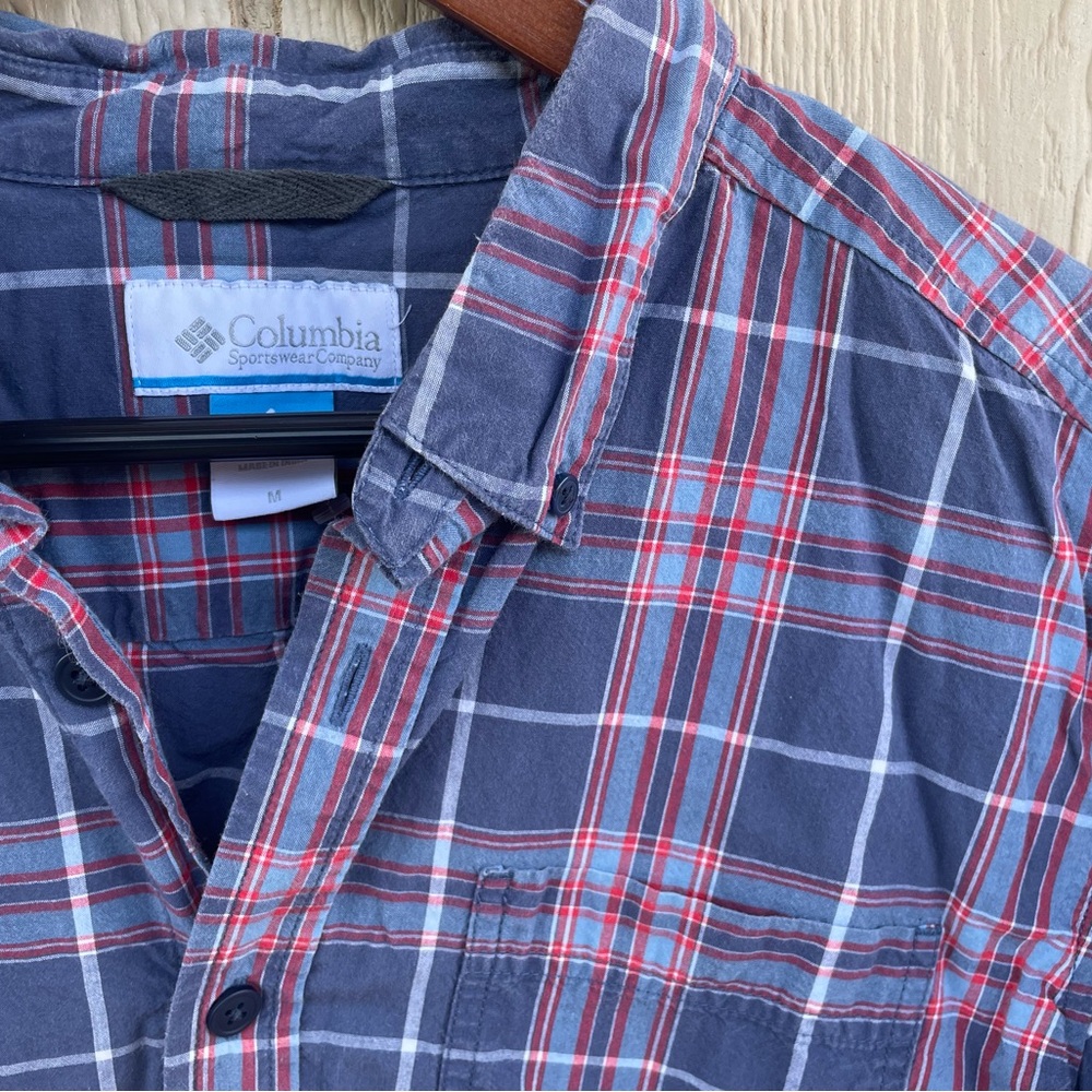 Columbia Blue and Red Casual Button Down Shirt